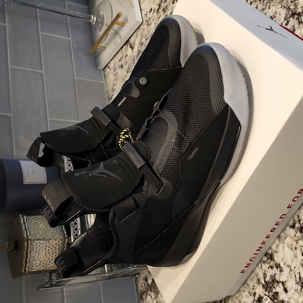 Air Jordan 33